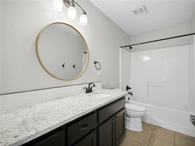 720 Madison Drive, Prairie Grove, AR 72753