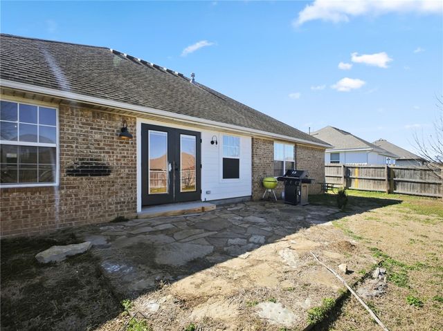 720 Madison Drive, Prairie Grove, AR 72753