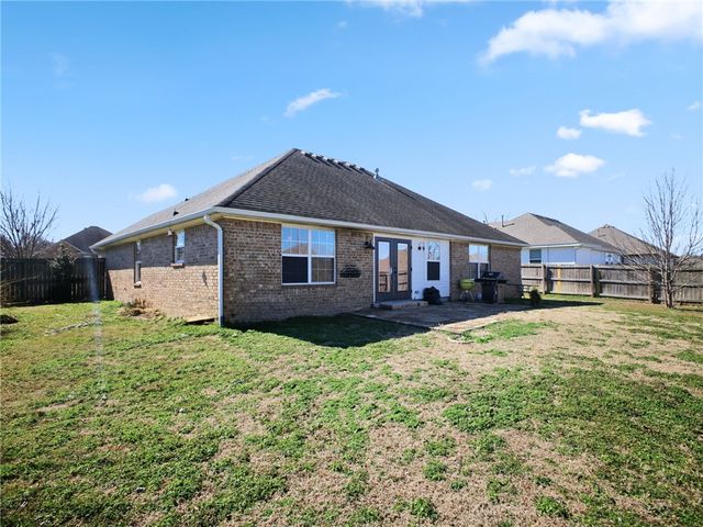 720 Madison Drive, Prairie Grove, AR 72753