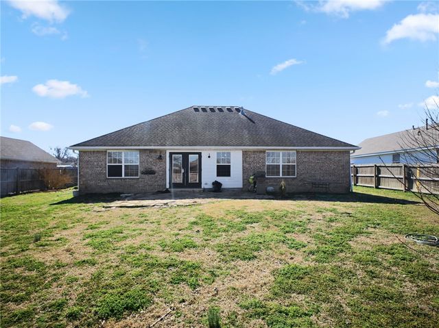 720 Madison Drive, Prairie Grove, AR 72753