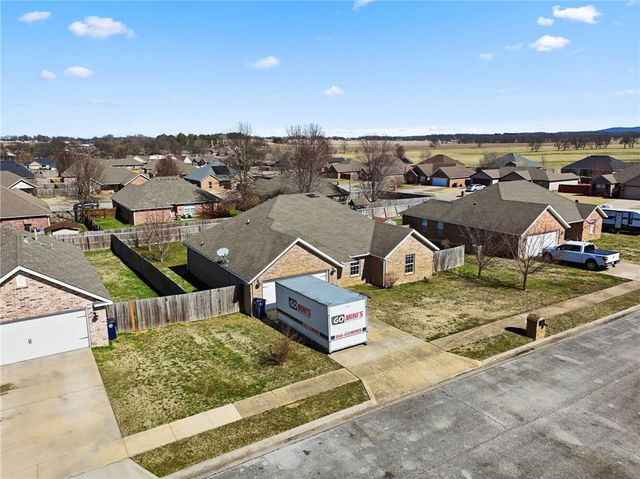 720 Madison Drive, Prairie Grove, AR 72753