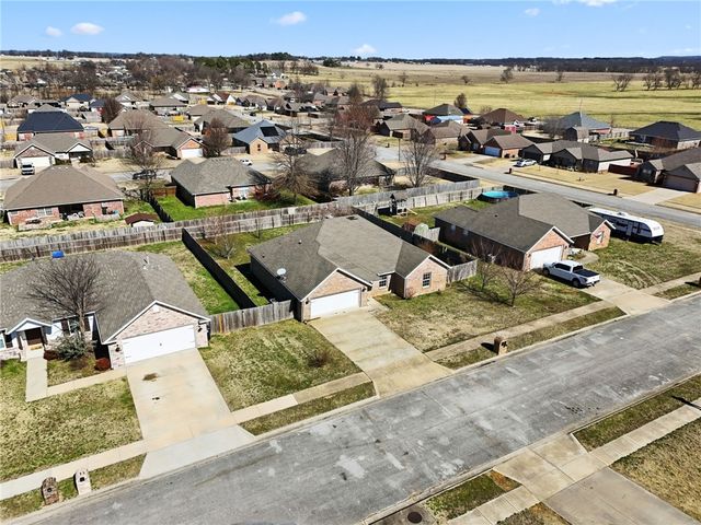 720 Madison Drive, Prairie Grove, AR 72753