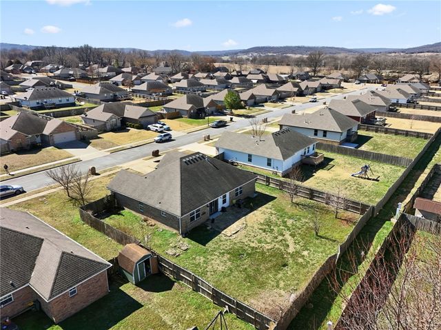 720 Madison Drive, Prairie Grove, AR 72753