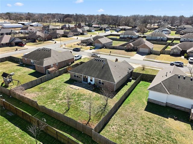 720 Madison Drive, Prairie Grove, AR 72753