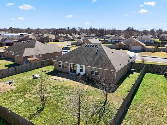 720 Madison Drive, Prairie Grove, AR 72753