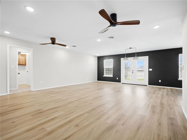 720 Madison Drive, Prairie Grove, AR 72753