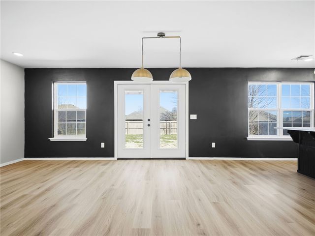 720 Madison Drive, Prairie Grove, AR 72753