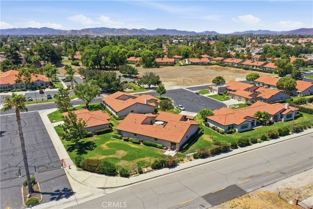 1086 Morning Mist Court, Hemet, CA 92545