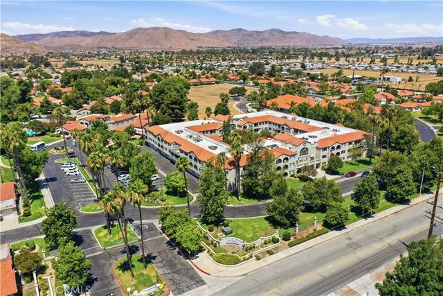 1086 Morning Mist Court, Hemet, CA 92545