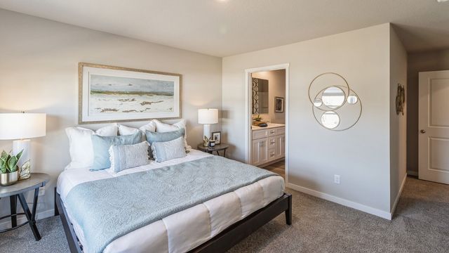 9437 Lovegrass Drive SW, Cedar Rapids, IA 52404