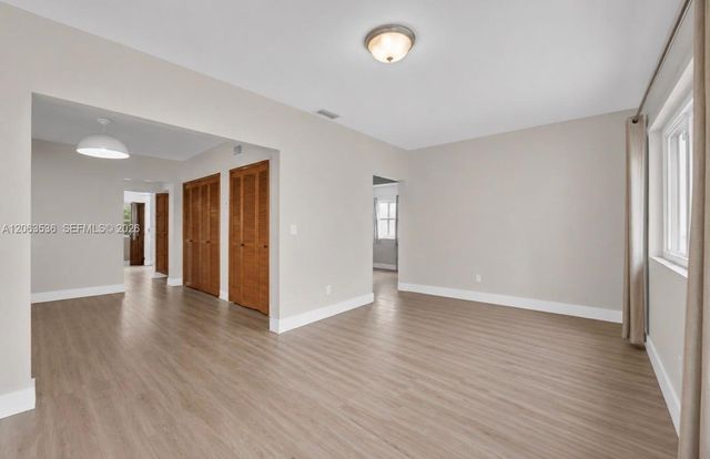 727 NW 24th Ct 1, Miami, FL 33125