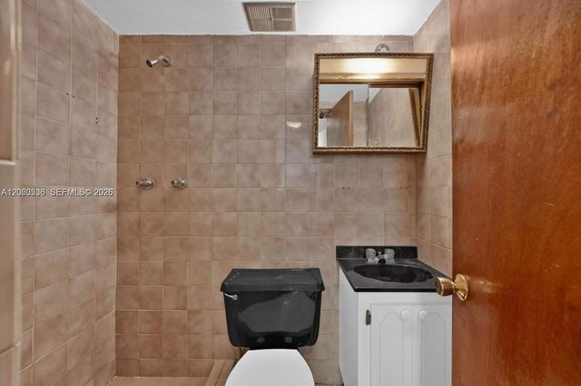 727 NW 24th Ct 1, Miami, FL 33125