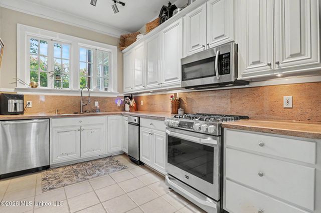 413 Porter Avenue, Biloxi, MS 39530
