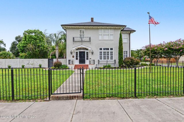 413 Porter Avenue, Biloxi, MS 39530
