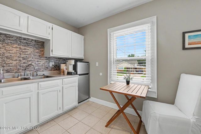 413 Porter Avenue, Biloxi, MS 39530