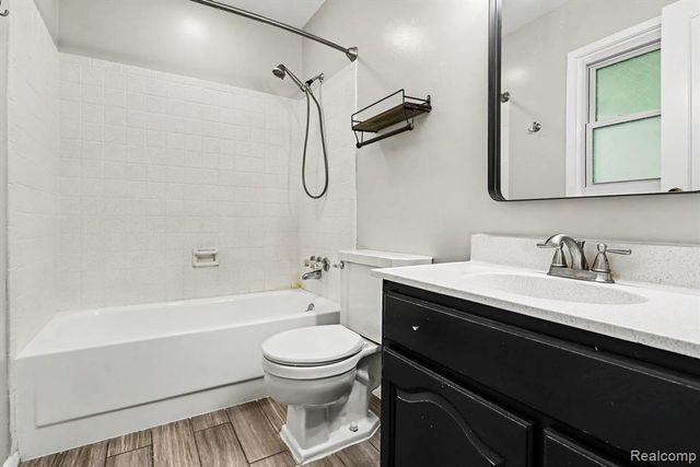 724 Chippewa Trail, Niles, MI 49120