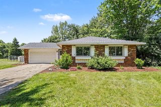 724 Chippewa Trail, Niles, MI 49120