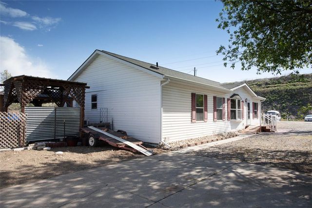 220 Riverside Road, Billings, MT 59101