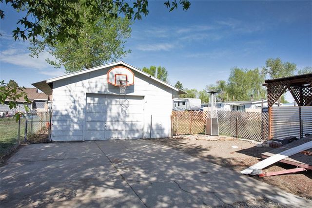 220 Riverside Road, Billings, MT 59101