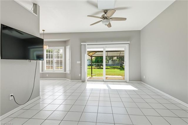 318 SE 21st ST, Cape Coral, FL 33990