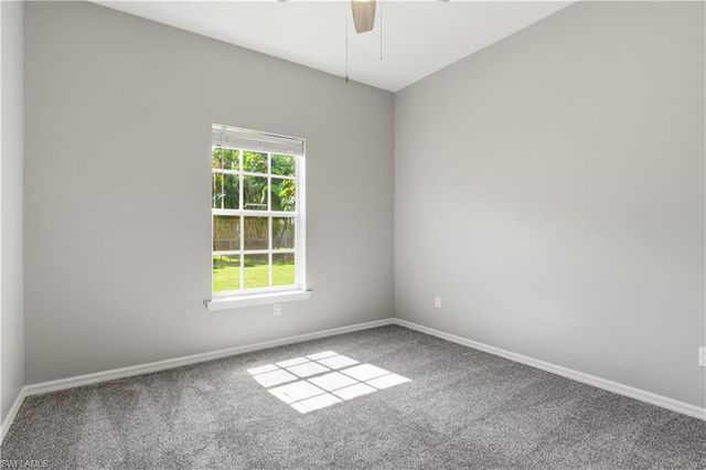 318 SE 21st ST, Cape Coral, FL 33990