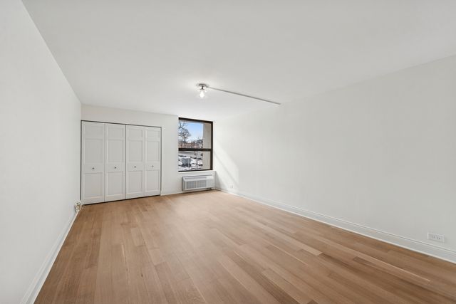 1500 Sheridan Road 1K, Wilmette, IL 60091