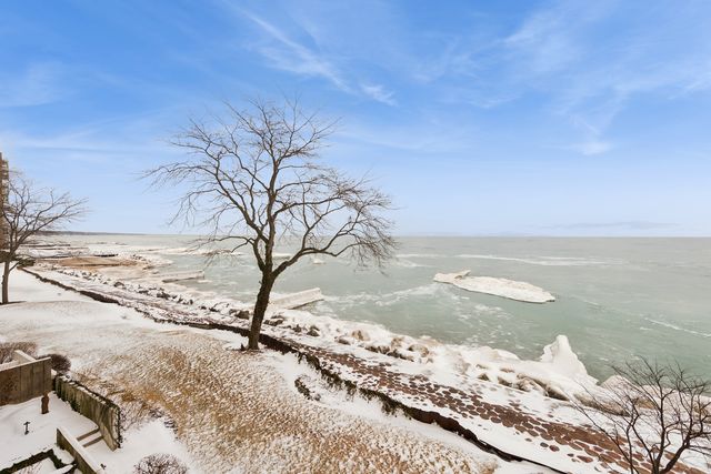 1500 Sheridan Road 1K, Wilmette, IL 60091