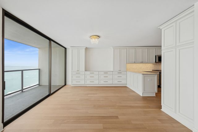 1500 Sheridan Road 1K, Wilmette, IL 60091