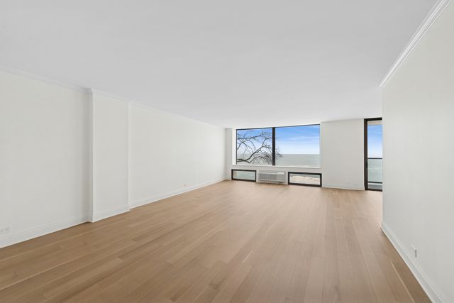 1500 Sheridan Road 1K, Wilmette, IL 60091