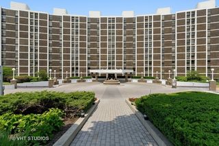 1500 Sheridan Road 1K, Wilmette, IL 60091