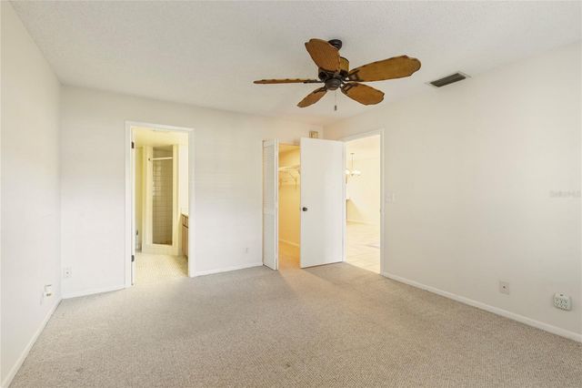 101 LAKE AVENUE NE 209, Largo, FL 33771