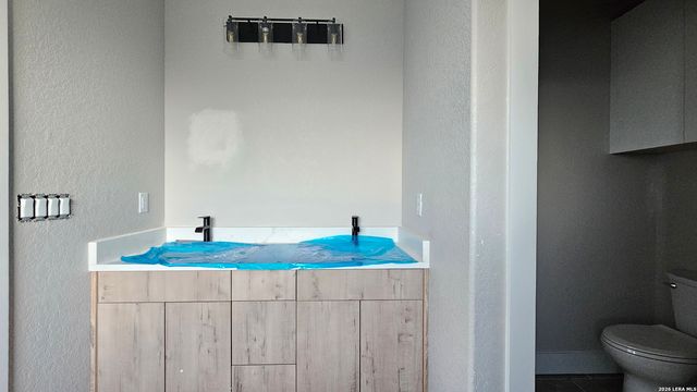 12611 Toro Dr, Atascosa, TX 78002