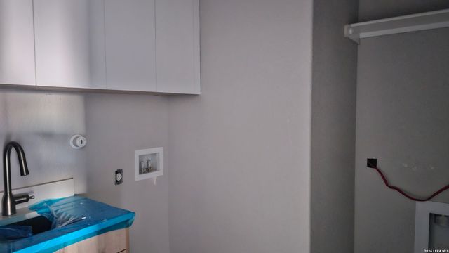 12611 Toro Dr, Atascosa, TX 78002