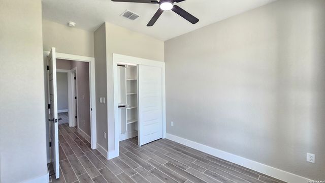 12611 Toro Dr, Atascosa, TX 78002