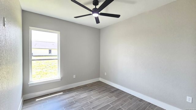 12611 Toro Dr, Atascosa, TX 78002