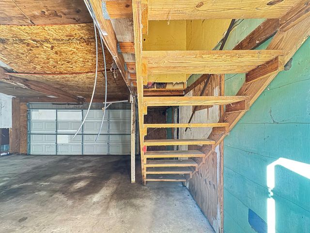 112 S Hill Street, Alvin, TX 77511