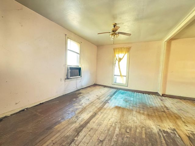 112 S Hill Street, Alvin, TX 77511