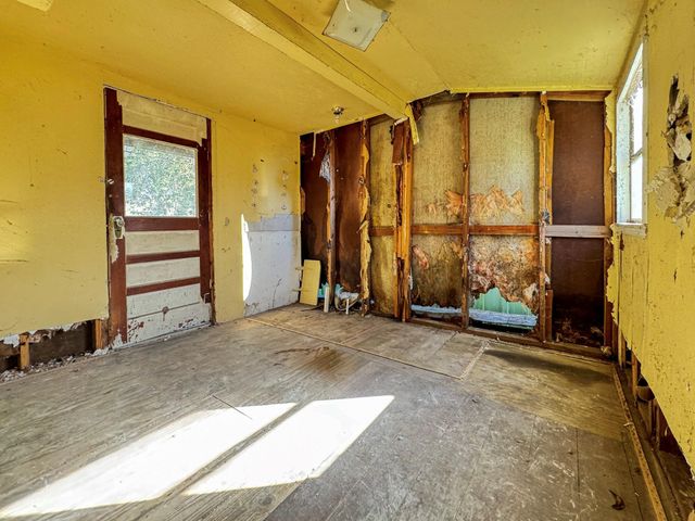 112 S Hill Street, Alvin, TX 77511