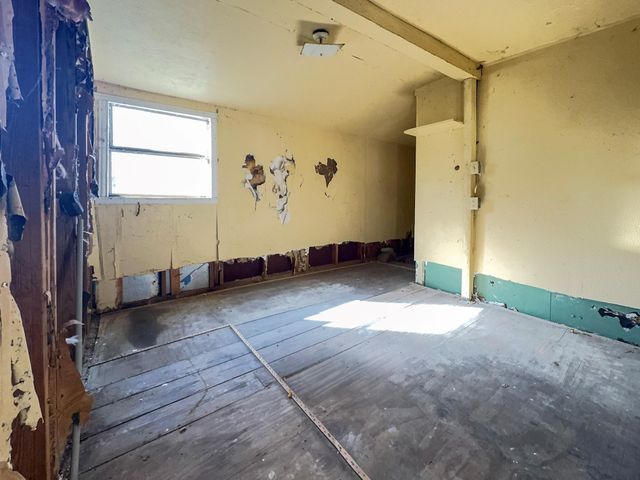 112 S Hill Street, Alvin, TX 77511