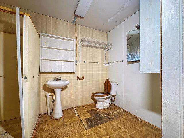 112 S Hill Street, Alvin, TX 77511