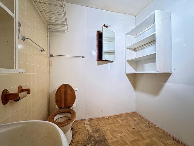 112 S Hill Street, Alvin, TX 77511