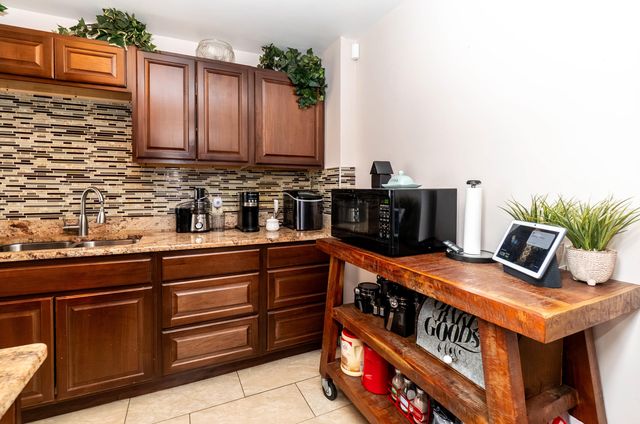 14844 Inkster Road, Redford, MI 48239