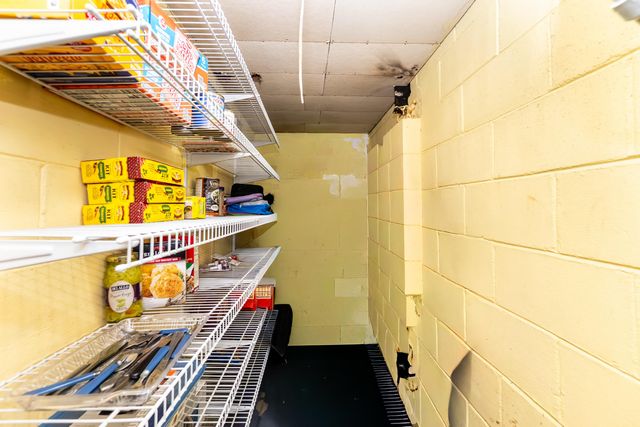 14844 Inkster Road, Redford, MI 48239