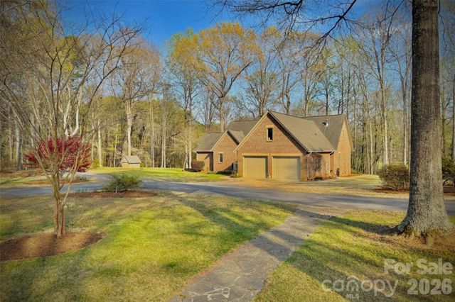 210 Southern Farm Road, Gastonia, NC 28056