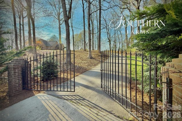 210 Southern Farm Road, Gastonia, NC 28056