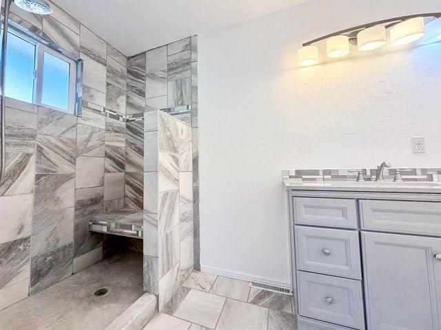 201 Knob Hill Drive, Grand Junction, CO 81503