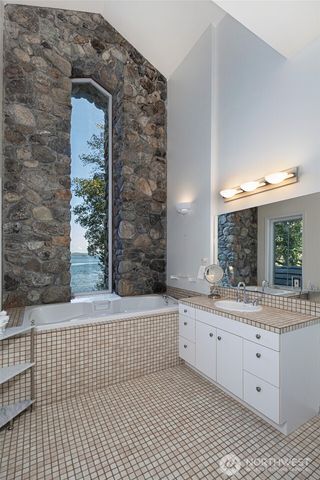 45 Stony Point, Friday Harbor, WA 98250