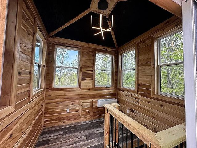 52 West Spencer Rd, Campton, KY 41301