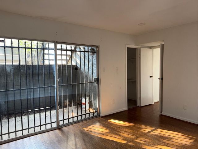 6601 Sands Point Drive 41, Houston, TX 77074