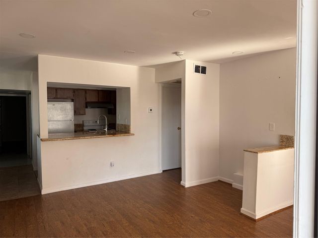 6601 Sands Point Drive 41, Houston, TX 77074